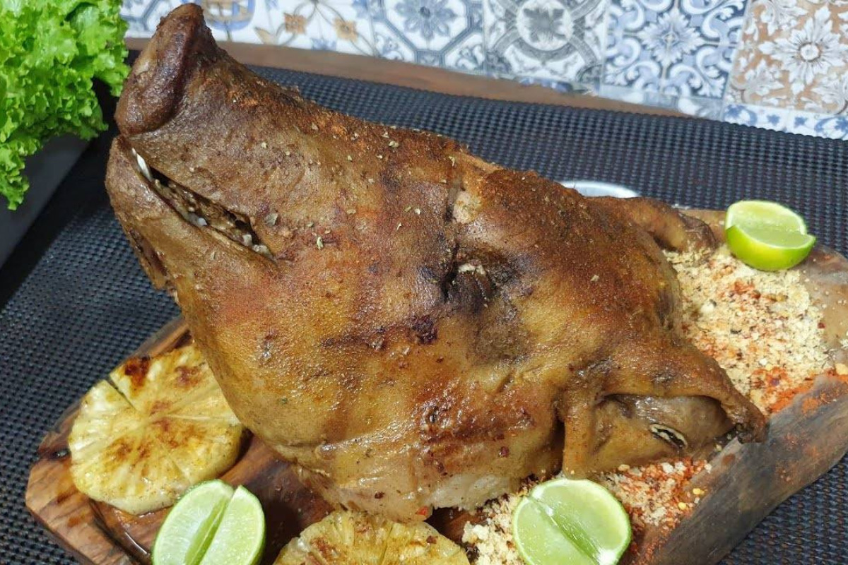 Cabeça de Porco Assada