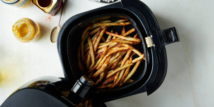 Batata crocante na air fryer: veja como preparar do jeito certo