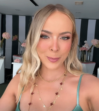 Clima de respeito: Cocielo prestigia aniversário de Tata Estaniecki após separação