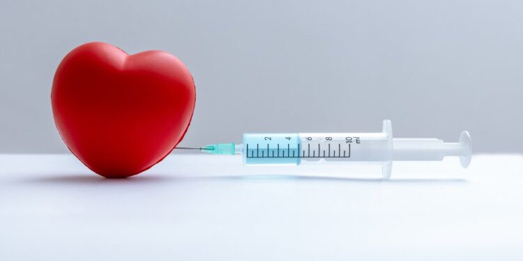 Injeção semestral contra colesterol alto pode entrar nos planos de saúde