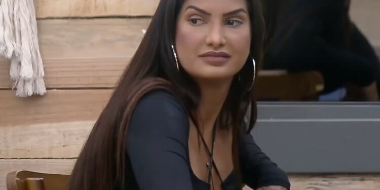 Marina Ferrari expõe traição e frieza após fim de namoro