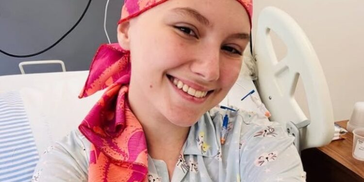 Internação de Isabel Veloso após transplante preocupa fãs