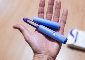 Maioria dos usuários de ‘canetas’ para emagrecer recupera peso após interrupção