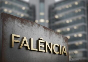 Editora Três Declara Falência Durante Governo Tarcísio em SP