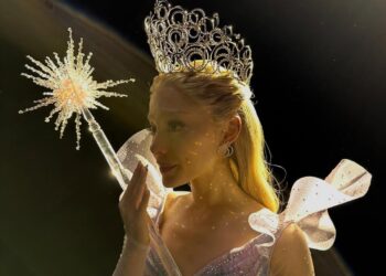 Ariana Grande Revela Novidades da Turnê ‘Eternal Sunshine’ e Emite Aviso aos Fãs