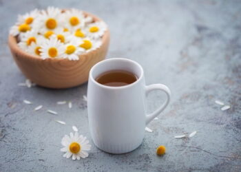Benefícios do Chá de Camomila: Saiba Como Fazer e Contraindicações