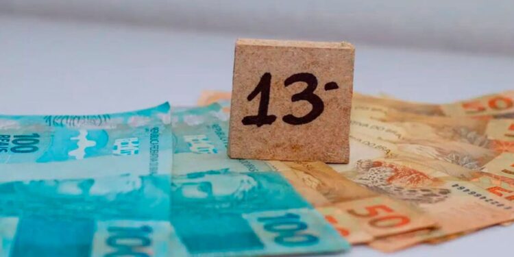 Lula Anuncia Reajuste de 6,79% no Salário Mínimo para 2026 Impactando 13º dos CLTs e Idosos