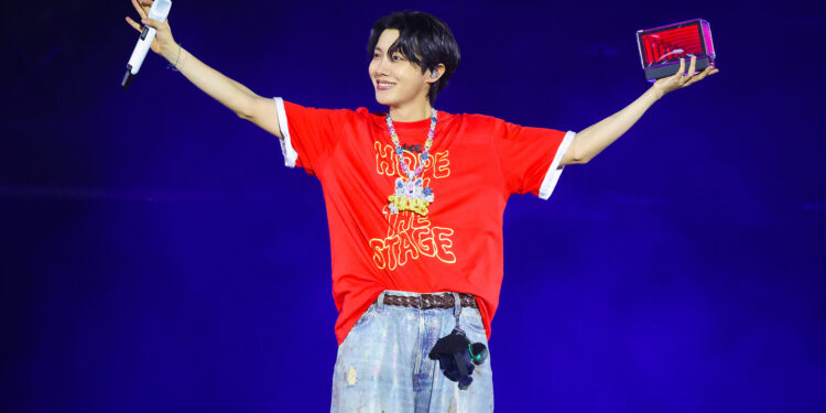 J-Hope do BTS Comemora 32 Anos com Doação de R$ 1 Milhão