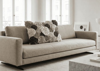 Fuxico Moderno: A Técnica que Transforma Retalhos em Almofadas de Luxo