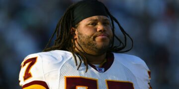 Ex-NFL Tre’ Johnson Morre aos 54 Anos Durante Viagem em Família