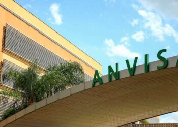 Anvisa Recolhe Lote de Antibiótico Após Erro de Embalagem