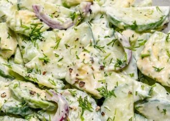 Como Fazer a Famosa Salada de Pepino Japonês Cremosa