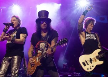 Guns N’ Roses Apresenta Músicas Inéditas no México e Lança Turnê no Brasil