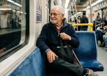 Direitos dos Idosos no Metrô de São Paulo Além da Gratuidade