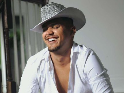 Matheus Lucas Compartilha Experiência ao Se Assumir Gay para Família Religiosa