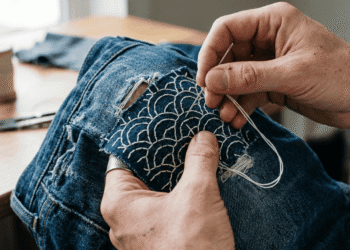 Técnica Sashiko: O Segredo Japonês para Restaurar Roupas com Estilo