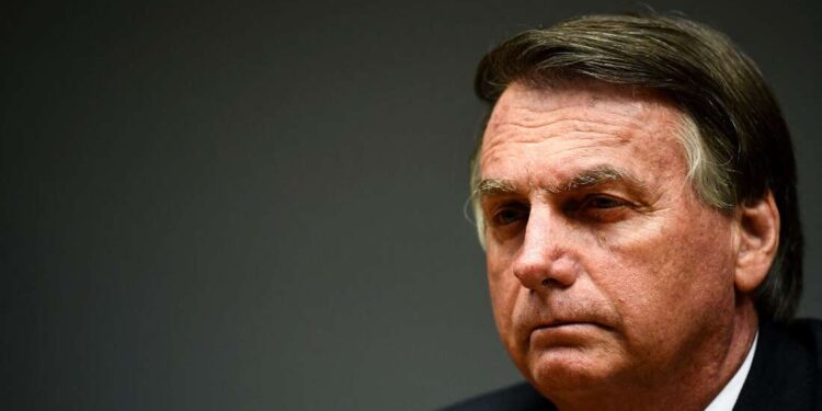 Pneumonia por Aspiração: Possível Causa da Doença de Jair Bolsonaro