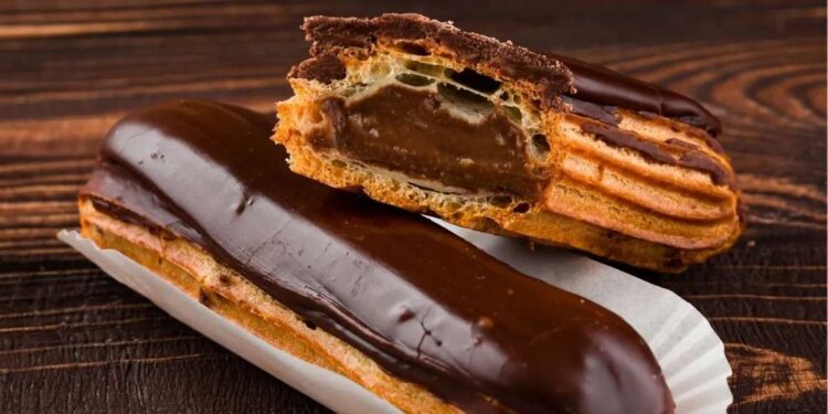 Aprenda a Fazer Bomba de Chocolate com Brigadeiro em Casa