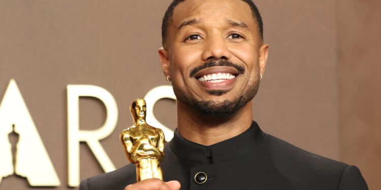 Michael B. Jordan Foca na Carreira Após Término Com Lori Harvey e Conquista o Oscar