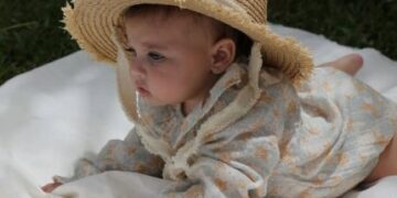 Amanda Kimberlly Encanta ao Registrar Crescimento da Filha com Neymar