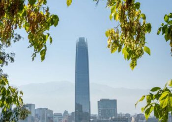 Verão em Santiago Oferece Mirantes, Vinhos e Gastronomia Autoral