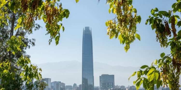 Verão em Santiago Oferece Mirantes, Vinhos e Gastronomia Autoral