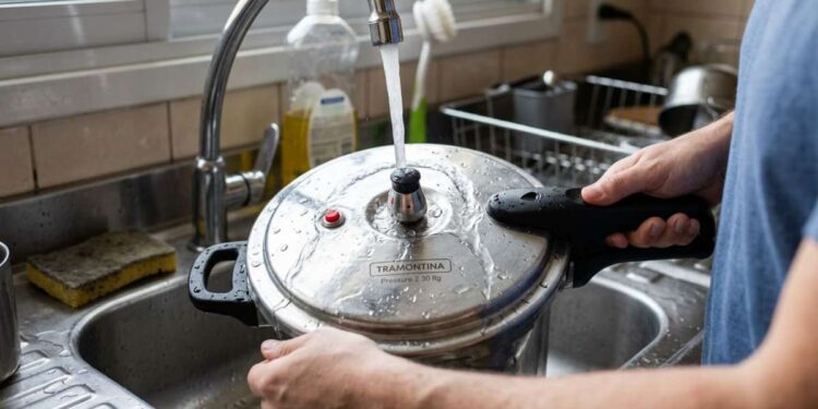 Como Destravar uma Panela de Pressão em 30 Segundos com Truque Simples