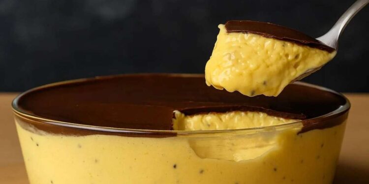Aprenda a Fazer Mousse de Maracujá com Cobertura de Chocolate